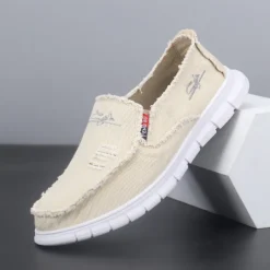 Men's Coral Slip-On Canvas Shoes with Frayed Edges – Casual and Comfortable Sneakers for Everyday Wear