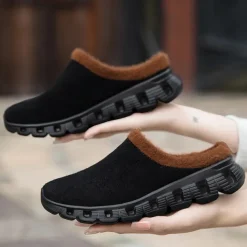 Men's Cozy Slip-On Winter Clogs with Plush Lining and Anti-Slip Sole - Comfortable Indoor and Outdoor Shoes for Cold Weather