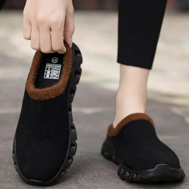 Men's Cozy Slip-On Winter Clogs with Plush Lining and Anti-Slip Sole - Comfortable Indoor and Outdoor Shoes for Cold Weather