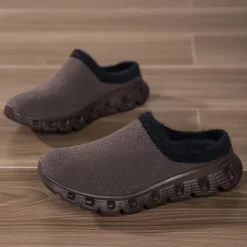 Men's Cozy Slip-On Winter Clogs with Plush Lining and Anti-Slip Sole - Comfortable Indoor and Outdoor Shoes for Cold Weather