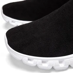 Men's Cozy Slip-On Winter Clogs with Plush Lining and Anti-Slip Sole - Comfortable Indoor and Outdoor Shoes for Cold Weather