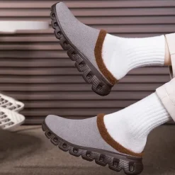 Men's Cozy Slip-On Winter Clogs with Plush Lining and Anti-Slip Sole - Comfortable Indoor and Outdoor Shoes for Cold Weather