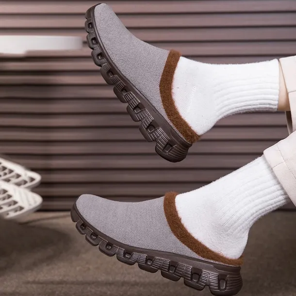 Men's Cozy Slip-On Winter Clogs with Plush Lining and Anti-Slip Sole - Comfortable Indoor and Outdoor Shoes for Cold Weather