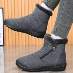Men's Gray Winter Boots with Zipper Closure, Warm Fleece Lining, and Waterproof Design – Ideal for Outdoor Activities in Cold Weather