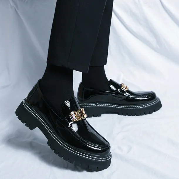 Men's Green Patent Faux Leather Loafers with Gold Chain Detail and Chunky Lug Sole – Modern Casual Footwear for Everyday Style