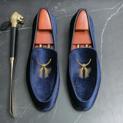 Men's Green Velvet Loafers with Gold Embroidery – Luxurious Slip-On Shoes for Formal Events and Weddings