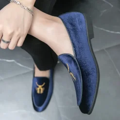 Men's Green Velvet Loafers with Gold Embroidery – Luxurious Slip-On Shoes for Formal Events and Weddings