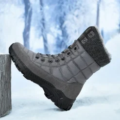 Men's Insulated Winter Snow Boots with Fur Lining - Waterproof, Anti-Slip Outdoor Boots for Cold Weather and Snowy Conditions