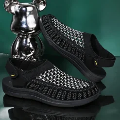 Men's Outdoor Sandals with Adjustable Strap, Breathable Mesh Design and Durable Sole for Hiking, Beach and Summer Activities