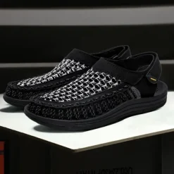 Men's Outdoor Sandals with Adjustable Strap, Breathable Mesh Design and Durable Sole for Hiking, Beach and Summer Activities