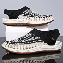 Men's Outdoor Sandals with Adjustable Strap, Breathable Mesh Design and Durable Sole for Hiking, Beach and Summer Activities