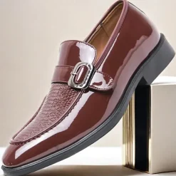 Men's Patent Leather Burgundy Loafers with Crocodile Texture and Buckle Detail – Elegant Slip-On Shoes for Formal Occasions and Business Wear
