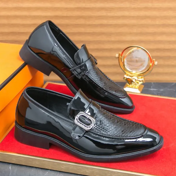 Men's Patent Leather Burgundy Loafers with Crocodile Texture and Buckle Detail – Elegant Slip-On Shoes for Formal Occasions and Business Wear