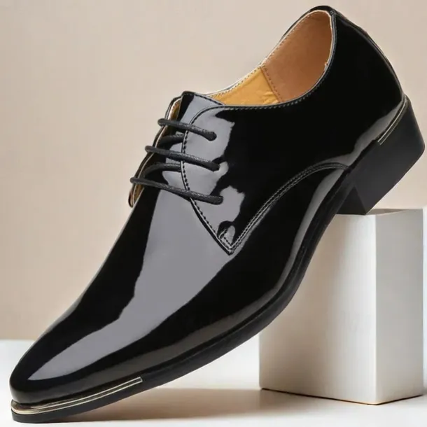 Men's Prom Shoes Vibrant Red Patent Leather Oxfords with Lace-Up Design for Stylish Formal Events