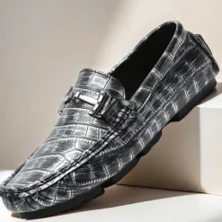 Men's Purple Crocodile Pattern Faux Leather Loafers - Slip-On Shoes with Metal Buckle Detail, Luxury Style for Formal Events and Casual Wear