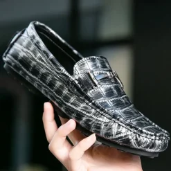 Men's Purple Crocodile Pattern Faux Leather Loafers - Slip-On Shoes with Metal Buckle Detail, Luxury Style for Formal Events and Casual Wear