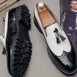 Men's Red and Black Crocodile Pattern Loafers - Stylish Tassel Slip-On Shoes for Formal and Casual Wear