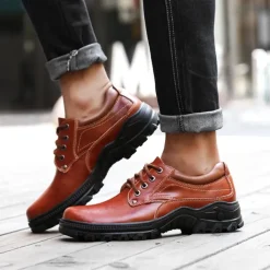 Men's Red-Brown Lace-Up Shoes with Cushioned Memory Foam Soles - Stylish and Supportive for Business Casual Outfits and Weekend Getaways