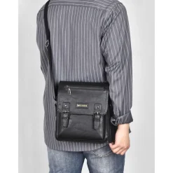 Men's Shoulder Bag Messenger Bag Crossbody Bag Shoulder Bags PU Leather Office Casual Casual Daily Zipper Multiple pockets Large Capacity Waterproof Durable Solid Color Color rubbing Black Brown