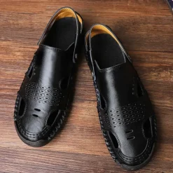 Men's Tan Faux Leather Outdoor Sandals with Adjustable Strap, Breathable Design, and Cushioned Sole for Comfort and Durability - Ideal for Summer Activities