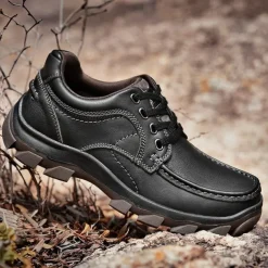 Men's Tan Lace-Up Sneakers with Traction Rubber Outsoles - Comfortable and Breathable for Outdoor Adventures and Casual Day Wear