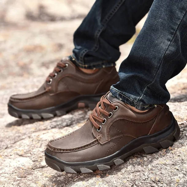 Men's Tan Lace-Up Sneakers with Traction Rubber Outsoles - Comfortable and Breathable for Outdoor Adventures and Casual Day Wear