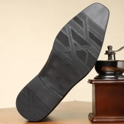 Men's Vintage Brown Faux Leather Ankle Boots - Classic Lace-Up Design with Polished Finish for Formal and Casual Wear