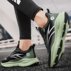 Men's Warm Lined Running Sneakers, Lightweight Cushioned Athletic Shoes with Lace-Up Design for Winter Outdoor Sports and Daily Wear