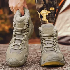 Men's Waterproof Winter Hiking Boots with Fur Lining – Insulated Outdoor Snow Boots for Cold Weather