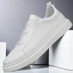 Men's White Leather Slip-On Sneakers – Minimalist Design with Comfortable Sole for Casual Wear