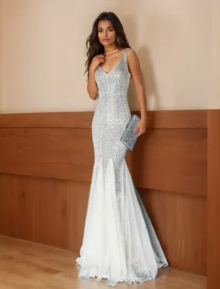 Mermaid / Trumpet Prom Dresses Elegant Dress Formal Wedding Floor Length Sleeveless V Neck Sequined with Glitter Tassel