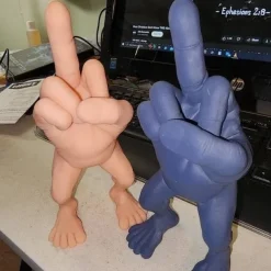 Middle Finger Figure With Legs, 3/7 Inches Tall The Finger with Legs, Creative Middle Finger Resin Sculpture Decoration for Home Office Desktop, Funny Gag Gift, Desk Accessory