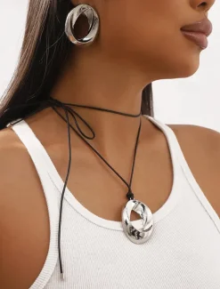 Minimalist Silver Hollow Circle Pendant Necklace & Earrings Set – Modern Geometric Jewelry for Women