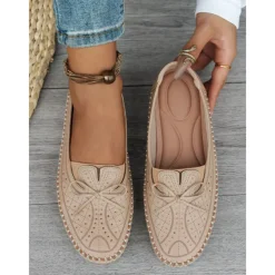 Moccasin Loafers for Women – Soft Shoes with Bow Detail and Rhinestone Design, Ideal for Casual Comfort and Spring/Summer Walks