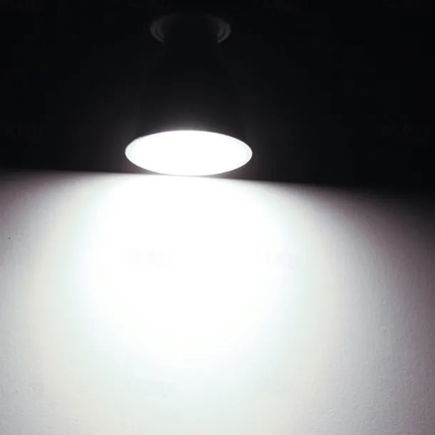 MR16 Gu5.3 Bulb Spotlights 3000K Warm White/6000K White Dimmable 50000 Hour Lifetime 5 Watt MR16 LED Light Bulb 4-Pack