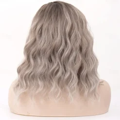 Natalie Portman Wig Ombre Short Curly Wig Synthetic Hair Ash Blonde Wig Ombre Brown Wigs for Women Best Glueless Blonde Wigs with Side Part Mixed Blonde Wig Wigs Christmas Party Wigs