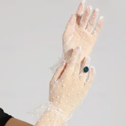 Net Wrist Length Glove Vintage Style / Elegant With Faux Pearl Wedding / Party Glove