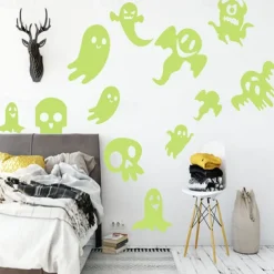 Night Glow Ghost Halloween Glowing Wall Sticker Living Room Bedroom Children's Room Wall Self adhesive Holiday Decoration Creative Sticker