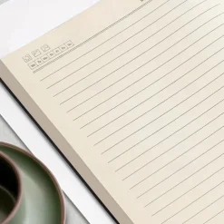 Notebook Super Thick College Students A5 Leather Business Notepad Thick Retro Simple Diary Creative Wholesale, Back to School Gift (Excluding Pens)