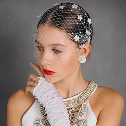 One-tier Stylish / Pearls Wedding Veil Blusher Veils / Birdcage Veils with Faux Pearl / Petal Tulle