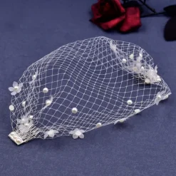 One-tier Stylish / Pearls Wedding Veil Blusher Veils / Birdcage Veils with Faux Pearl / Petal Tulle