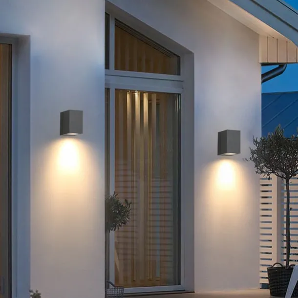 Outdoor Wall SconceMotion Sensor Adjustable Waterproof IP65 Wall Fixture Lighting Aluminum LED Exterior Sconce for Indoor Outdoor Patio Porch 110-240V