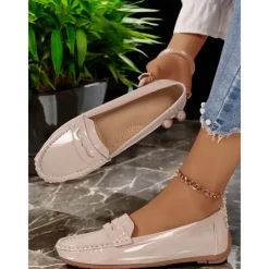 Patent Leather Loafers for Women – Elegant Slip-On Flats with Classic Design for Casual and Office Wear