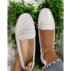 Patent Leather Loafers for Women – Elegant Slip-On Flats with Classic Design for Casual and Office Wear
