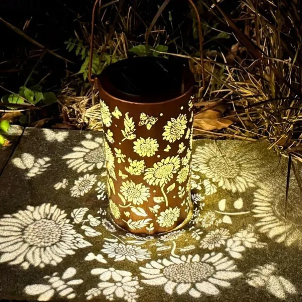 1pc Solar Outdoor Hanging Lanterns, Sunflower Element Solar Lights, Outdoor Waterproof Garden Lights, Metal Lanterns, Solar Table Lamps LED Lights Suitable for Gardens, Courtyards, Lawns, Aisles