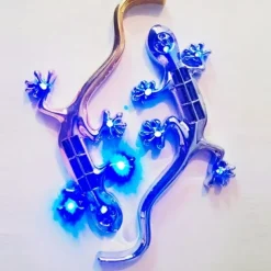 1pc Universal The New Solar Gecko King Warning Light High Bright LED Lamps Car Sticker 3D Stickers LDE Decorative Lights