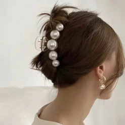 1pc Women's Hair Claws Hair Clip For Street Gift Holiday Head Handmade Plastic White Black