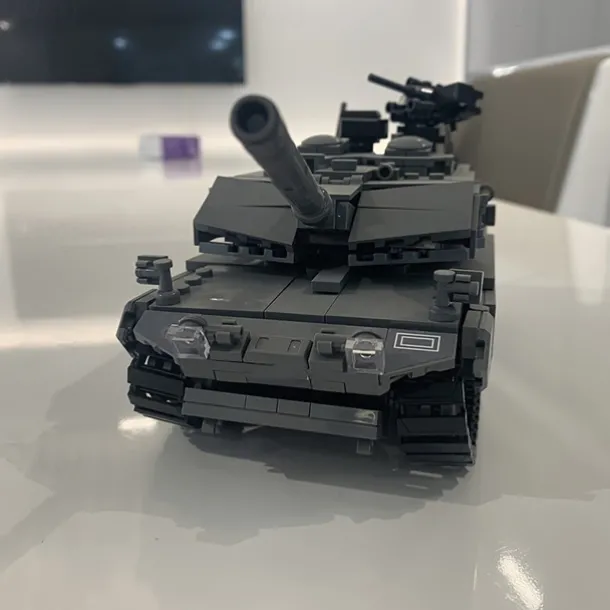 898pcs City SWAT Police Rotating Crawler Tank Model - Authentic Building Blocks with 4 Soldier Figures Weapon Accessories and Stacking Bricks for Creative Play Ideal Christmas Halloween and Birth
