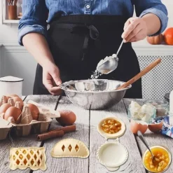 3pcs Classic Mini Hand Pie Molds One Press Autumn Cottage Pie Set Dough Presser Pocket Pie Molds For Halloween Christmas Various Themed Party Fall Hand Pie Molds