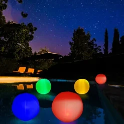 1/2pcs Floating Pool Lights Outdoor Solar Ball Moon Lamp IP68 Waterproof RGB With Remote Controller For Swimming Pool Yard Garden KTV Bar Party Decorative Holiday Summer Lighting